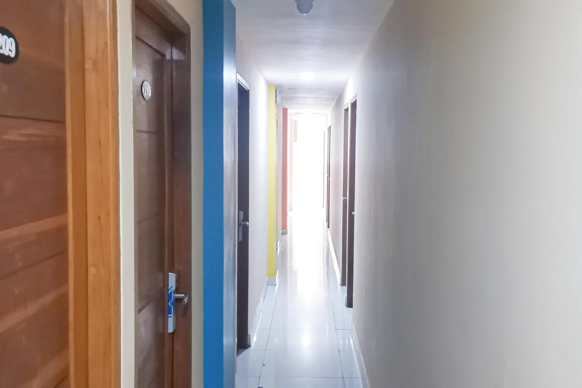 Tng Hotel Redpartner Jakarta Extérieur photo